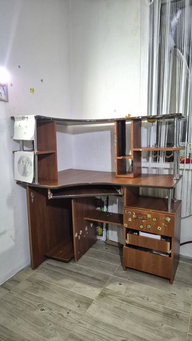 Стіл комп'ютерний розбірний