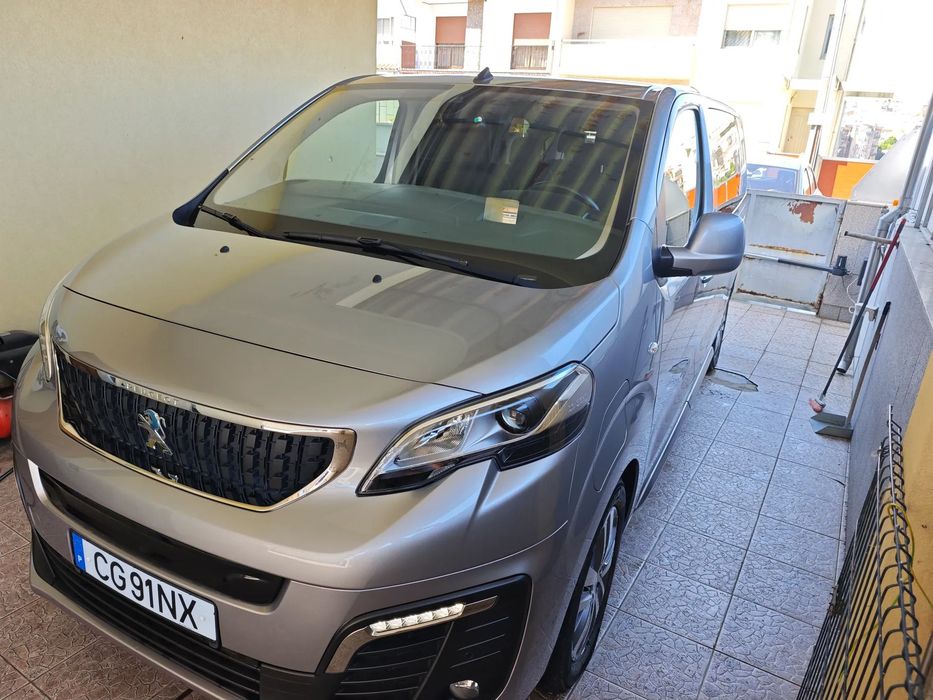 Peugeot e-Traveller L3 (50kWh) Business VIP