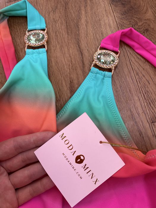 Очень красивый яркий сдельный купальник ModaMinx