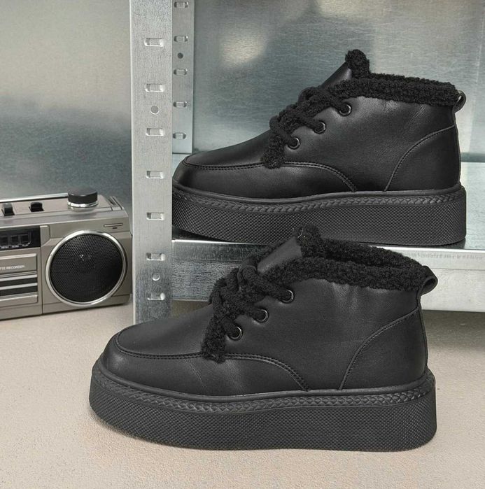 Женские Зимние кроссовки ботинки черные с мехом