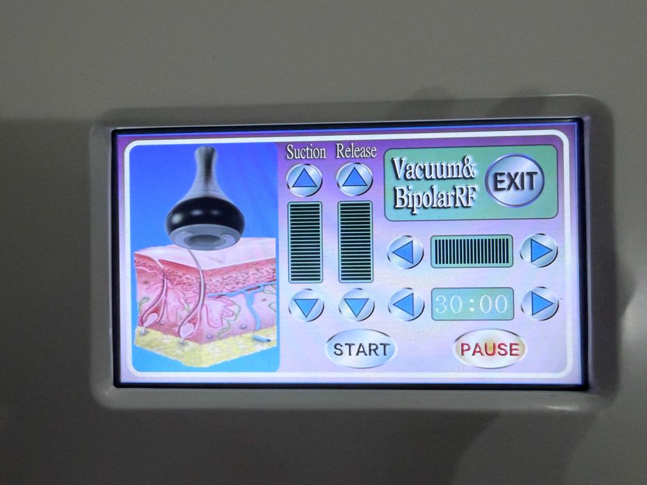 Equipamento Multifunções Lipolaser, Vácuo, Radiofrequência e cavitação