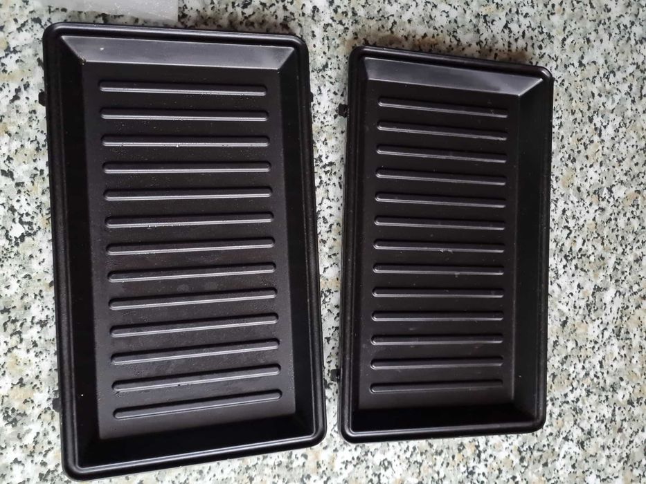 Toster - opiekacz - sandwicz, trzy w jednym.