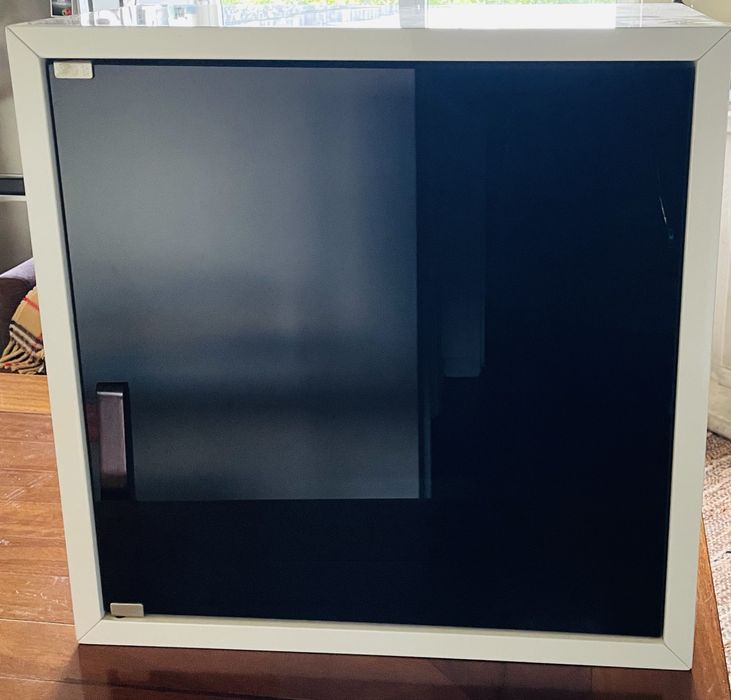 Cubo decorativo de parede com arrumação