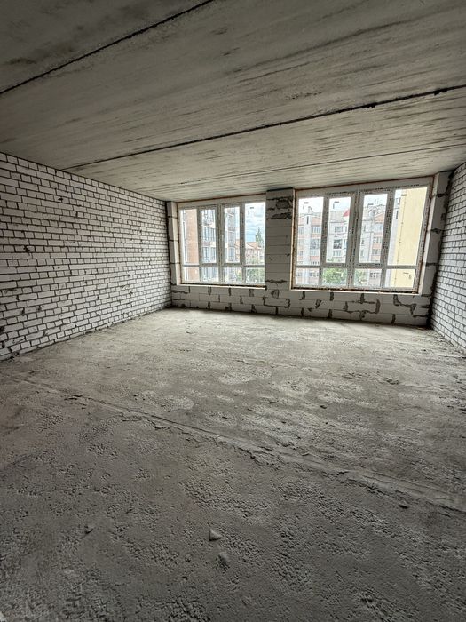 ЦЕНТР! Продам 90 кв.м 2 кімн.кв по вул. Полуботка Пушкіна Art House