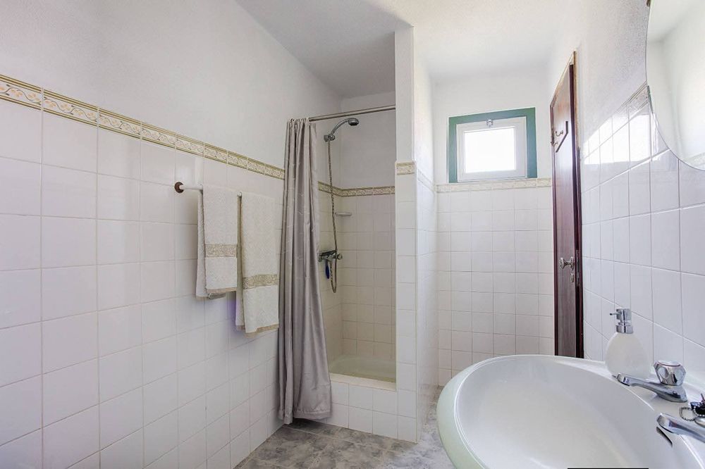 Alugo uma suíte temporariamente em Vendas Novas