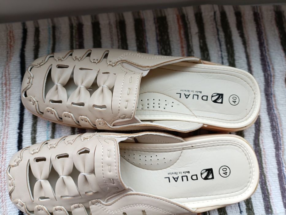 Шльопанці жіночі нові