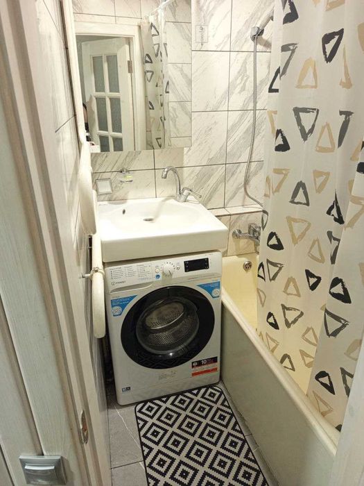 Оренда кімнати в квартирі (Актуально)