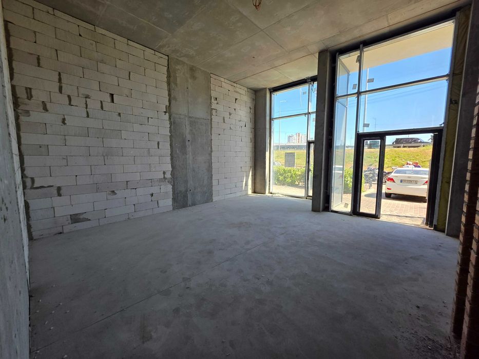 Оренда торгівельного приміщення Лебединий ЖК, Ревуцького. Без%