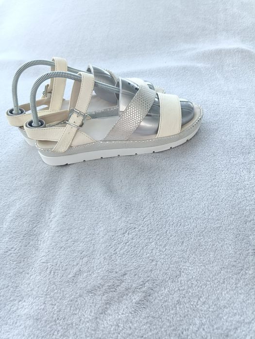 Женские босоножки кожа John Lewis р38