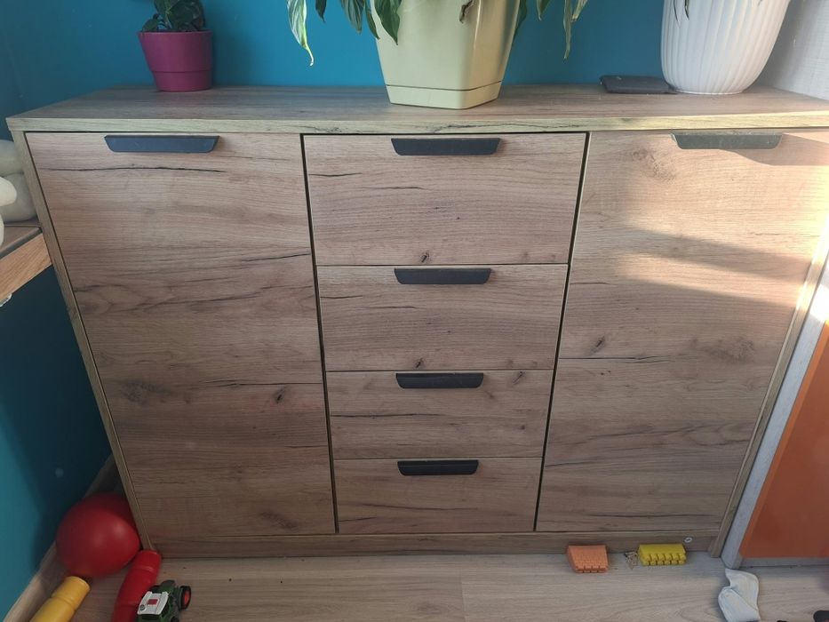 Sprzedam komodę w bardzo stanie
