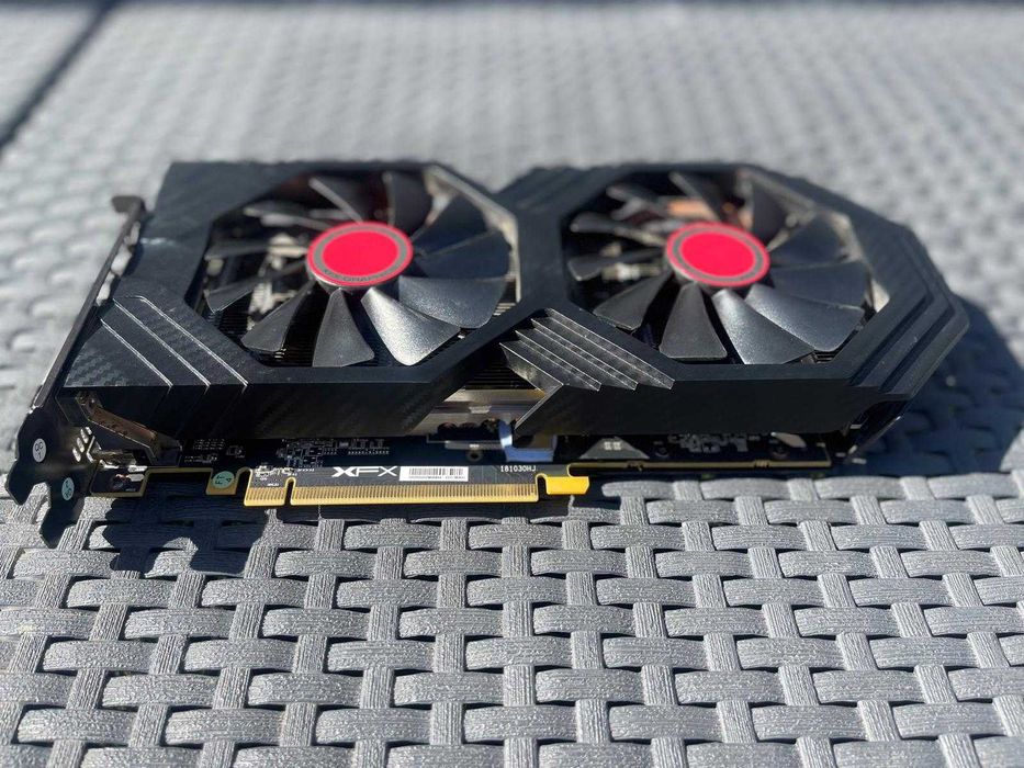 XFX RX 580Gb 8GB OC - Defeito
