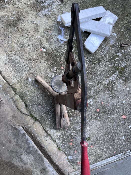 Máquina de engarrafar antiga