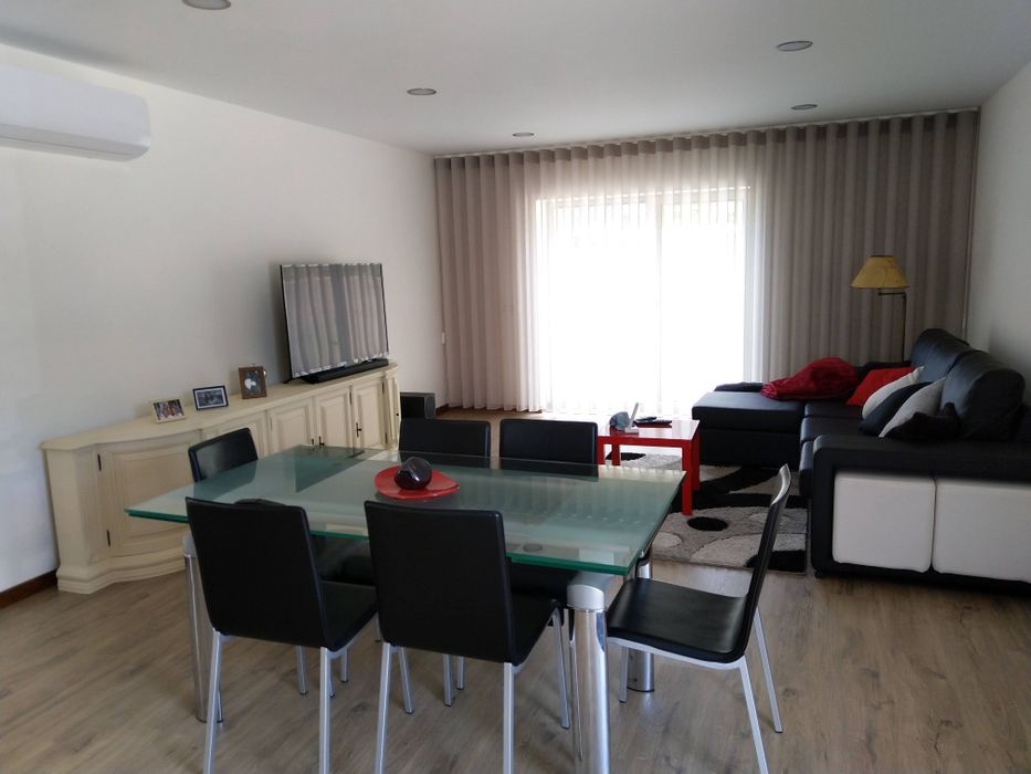 Mesa de vidro extensível