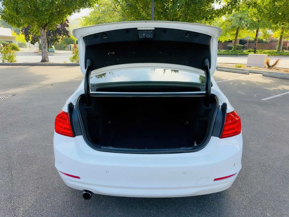 BMW 3 Series 320i      2015