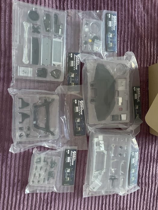 Model Nissan skyline gt-r skala 1:8 numery 33-50 DeAgostini