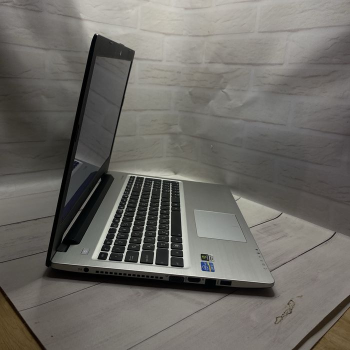 Ноутбук ASUS K56CB i3/2GB відеокарта/4GB ОП/500GB