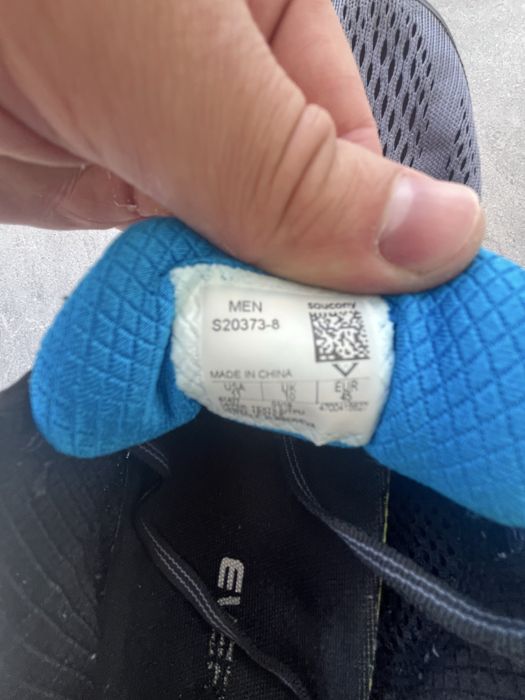 Продам кроссівки saucony