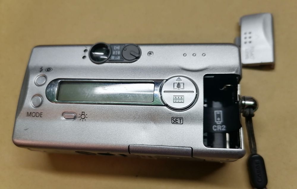 Фотоаппарат Canon IXUS