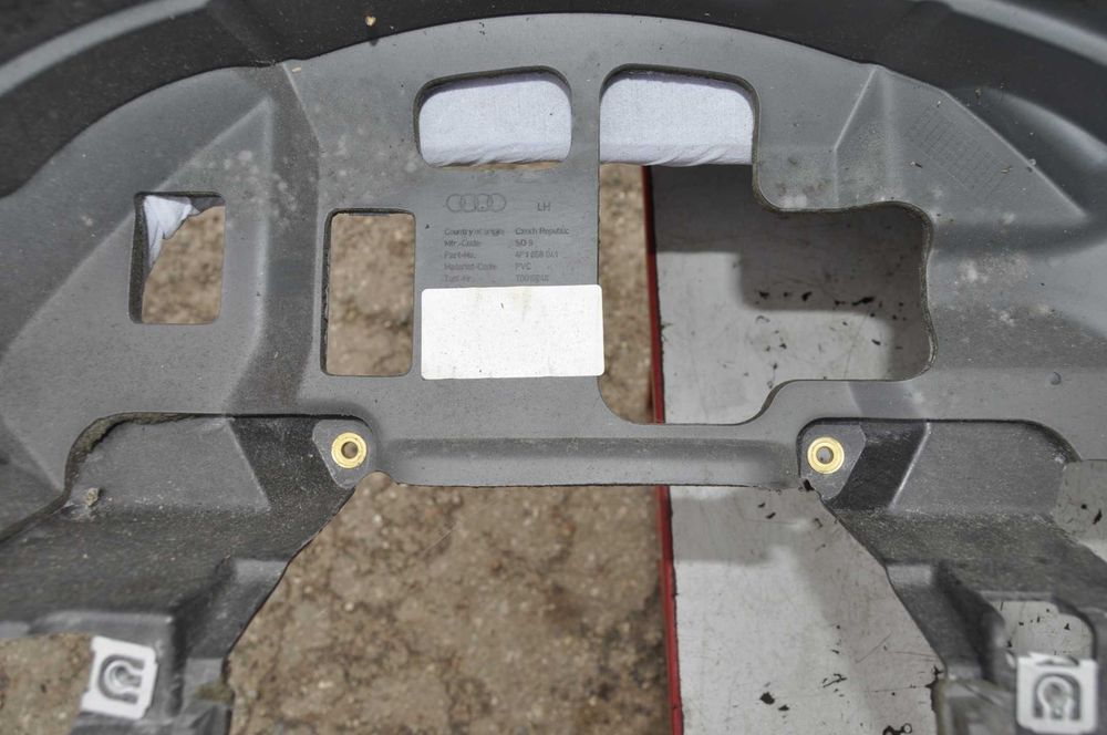 Audi A6 C6 airbag deska rozdzielcza konsola z poduszką pasażera 4F1.858.005.B