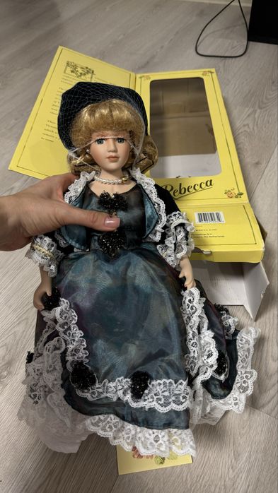 Колекційна лялька серії Victorian dolls Rebecca
