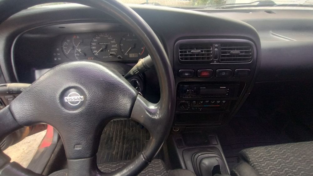 Nissan Primera p10