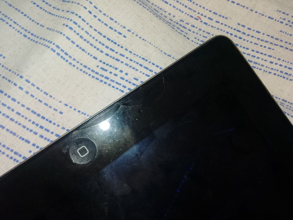 Срочно Продам iPad2 16GB