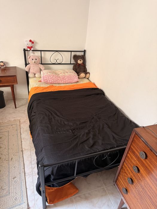 2 camas solteiro compradas a 4 meses