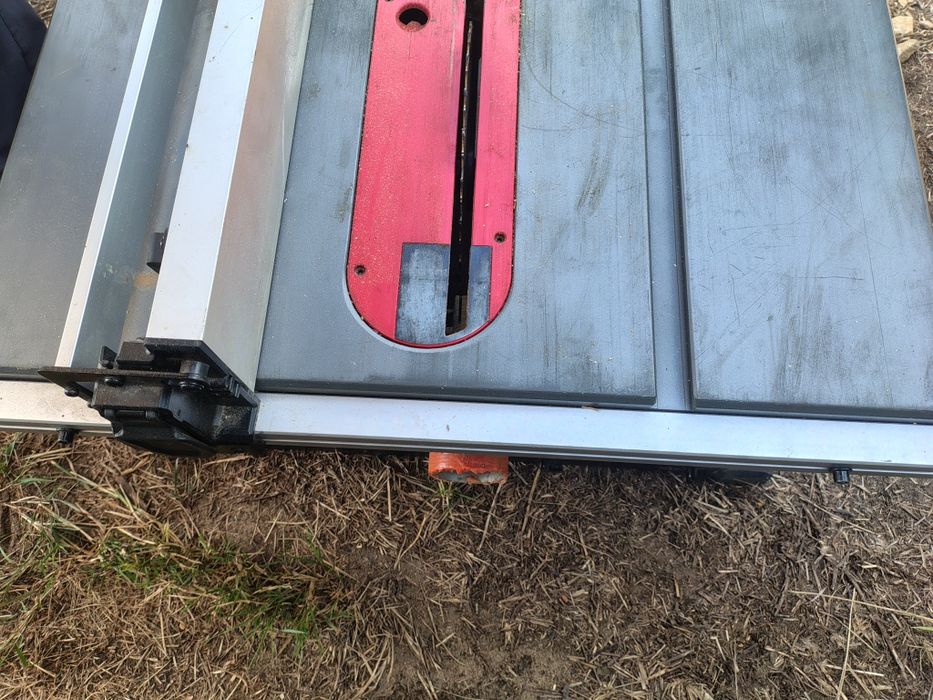 Milwaukee M18 piła stołowa