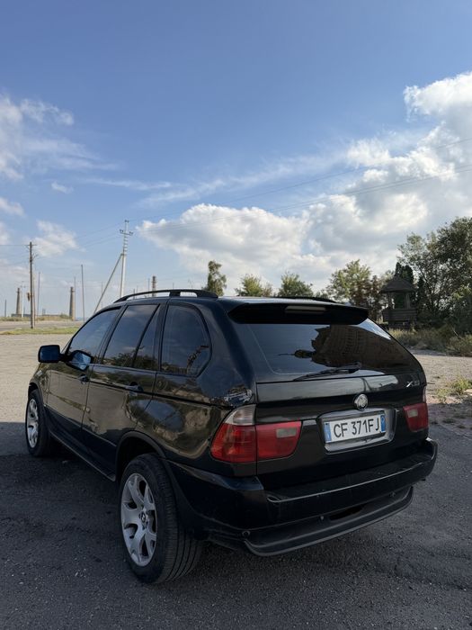 Автомобіль BMW X5