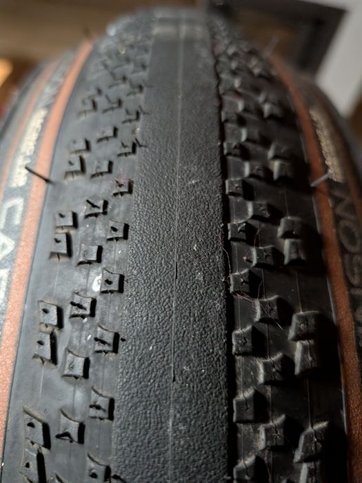 Opony  HUTCHINSON Caracal Race