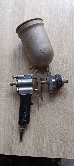 Pistolet lakierinczy WAN 1