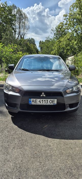 Продам семейное авто