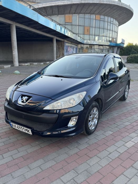 Автомобиль Peugeot 308 автомат 2010 г.вып.