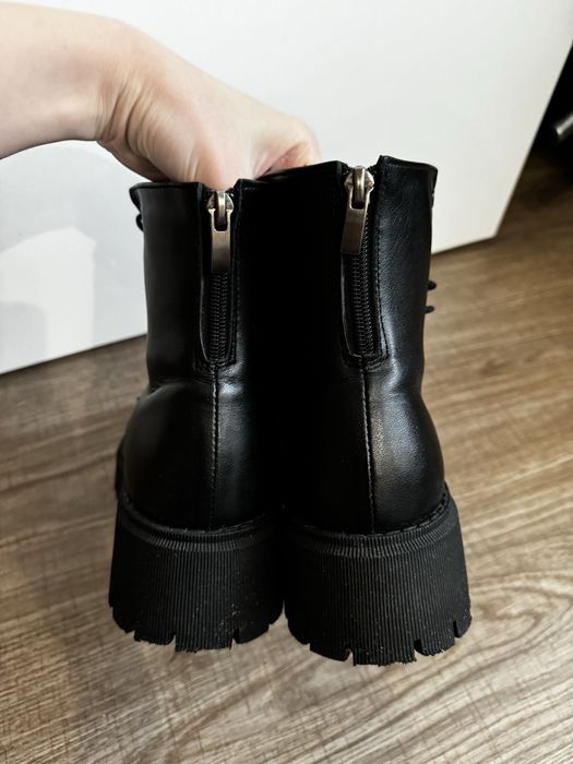 Жіночі чорні ботинки з натуральної шкіри на овчині, 38 розмір 24,5 см