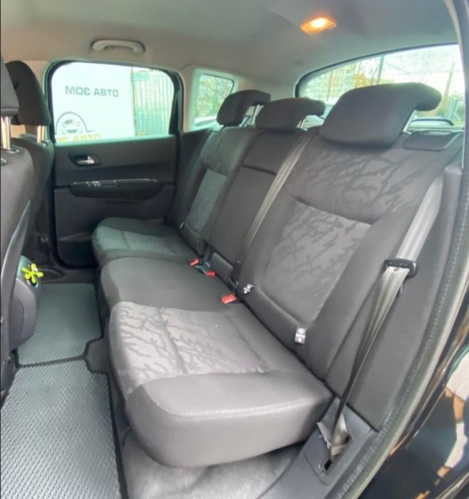 Продаж Пежо 3008 1.6 дизель