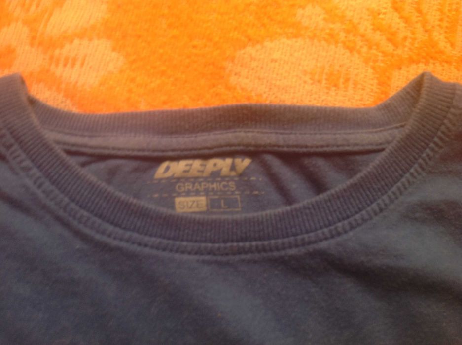 T-shirt Deeply - portes incluidos