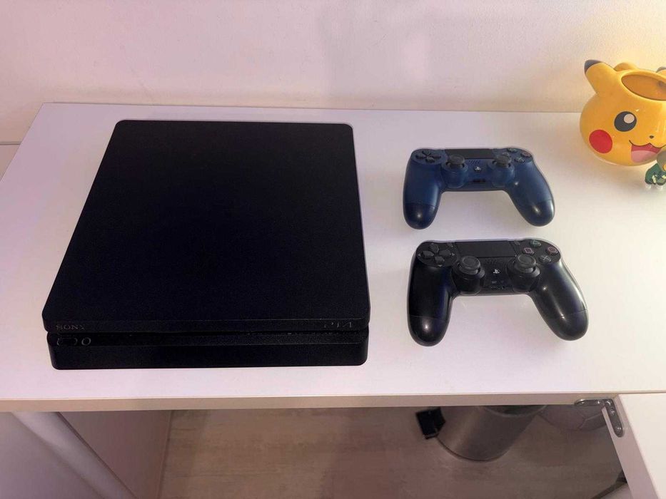 Playstation 4 slim 500Gb + comando extra
