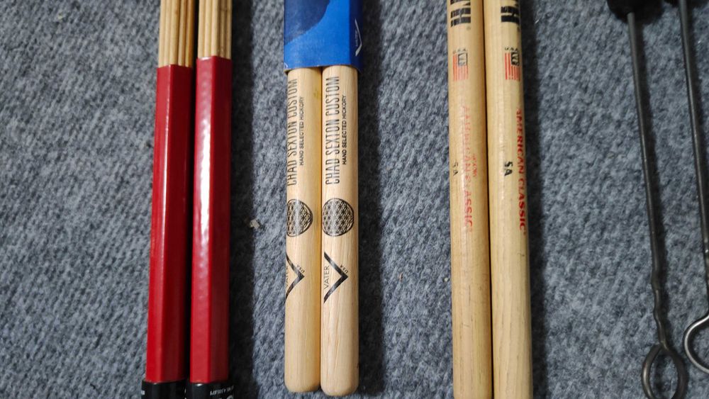 Zestaw pałek do perkusji + pokrowiec Vic Firth