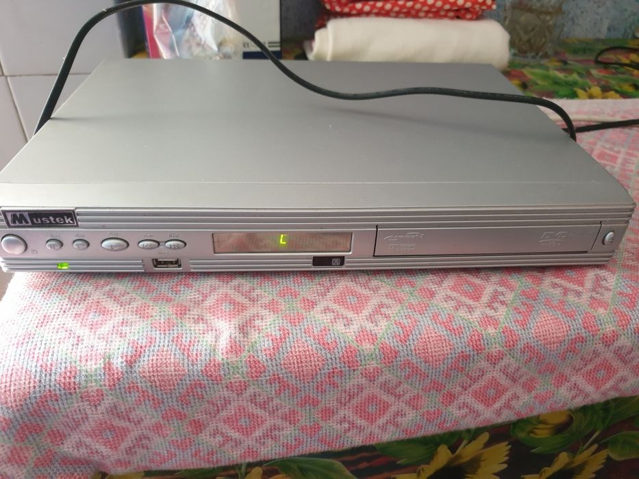 DVD плеєр Mustek V56SM