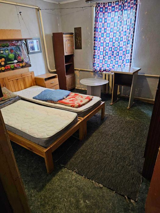 Сдам комнату на 2 человека  в общежитии г.Вишнёвое ул. Чорновола 1а