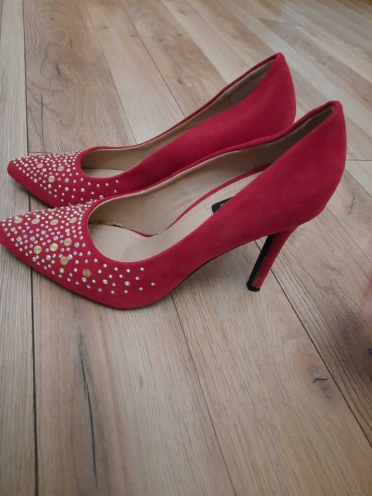 Buty czerwone szpili rozm 36