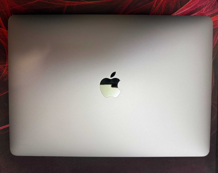 MacBook Pro 13" M2, 2022 — 16 ГБ RAM, 512 ГБ SSD