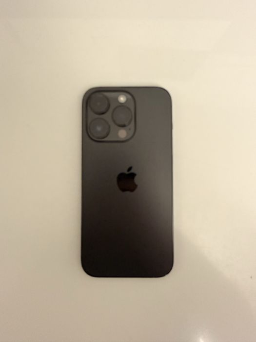 iPhone 14 Pro 128 GB – bardzo dobry stan + 2 etui