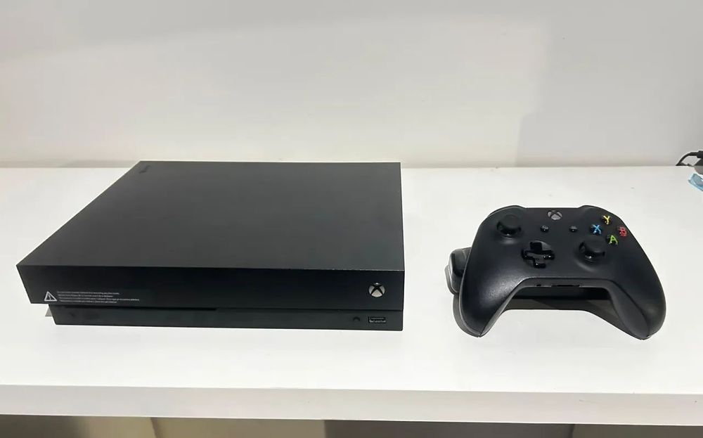 Konsola Xbox One X 1T