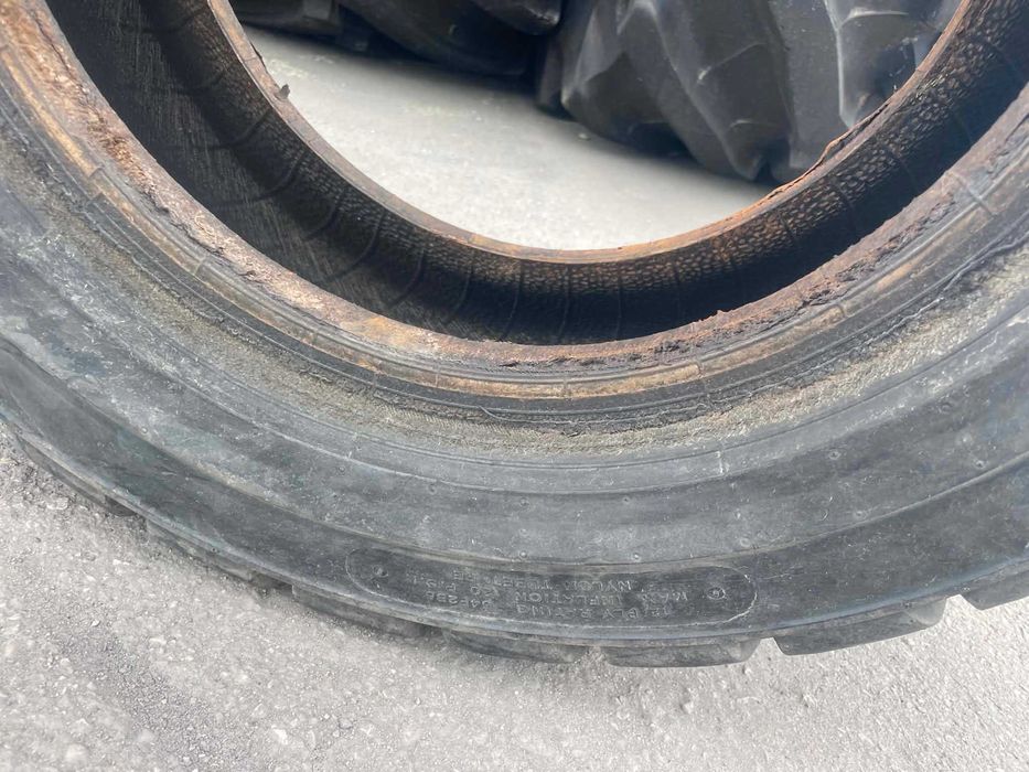 28X9-15 Carlise PWT JJ814