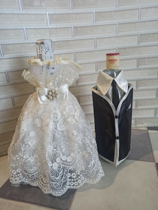 Весільні наряди для шампанського