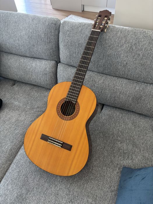 Guitarra Yamaha C40