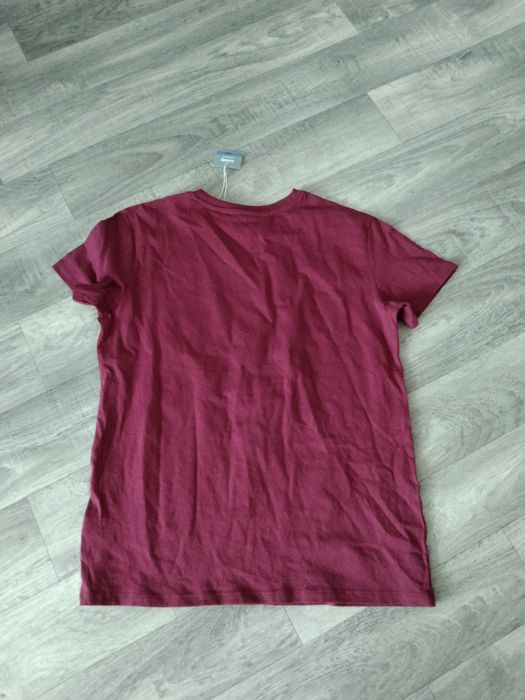 Nowy t-shirt chłopięcy