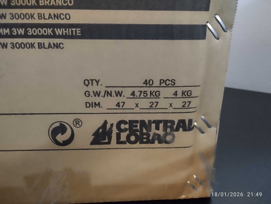 Focos brancos LED (45 un - 85mm de diâmetro + 6 un - 170mm de diâmetro