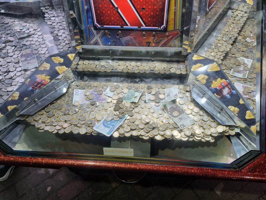 Pusher 6 stanowisk automat